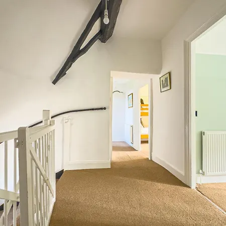 Spacious-Rustic Cottage-Dog Friendly-W Log Burner Worle Exterior photo
